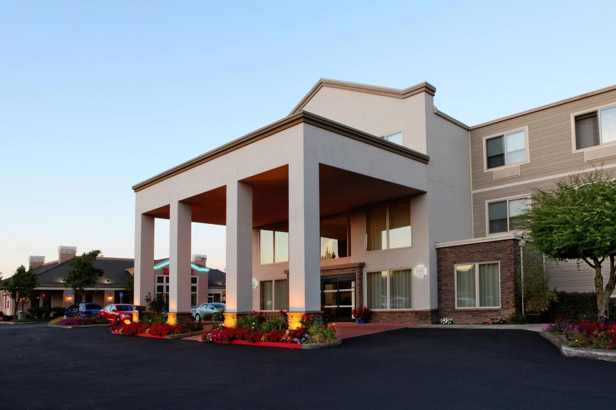 Four Points By Sheraton Portland East Fairview Exterior foto