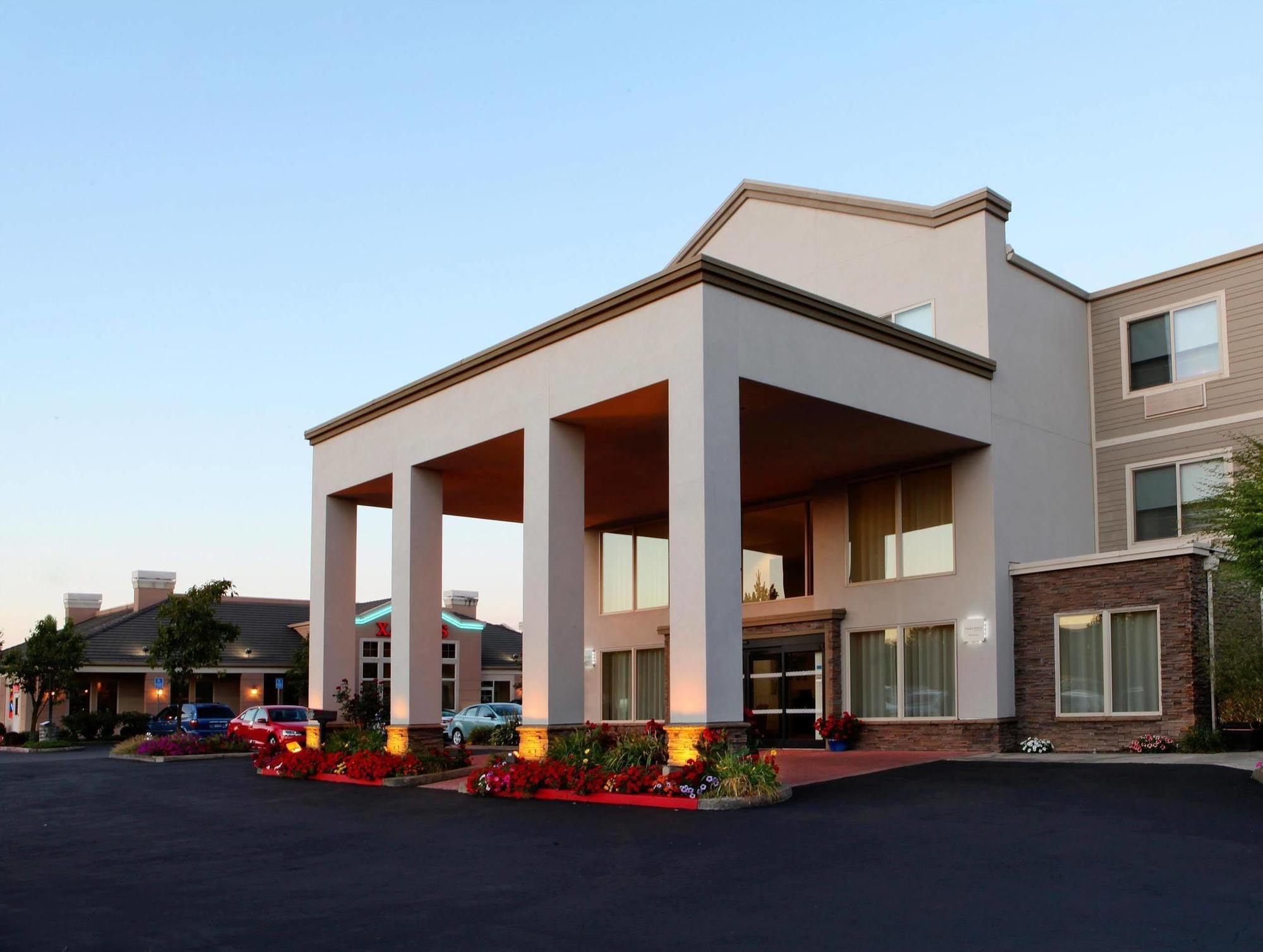 Four Points By Sheraton Portland East Fairview Exterior foto